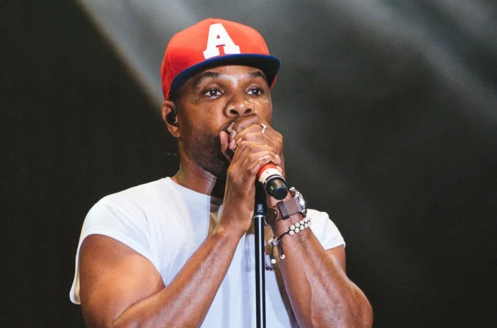 Kirk Franklin performing on stage